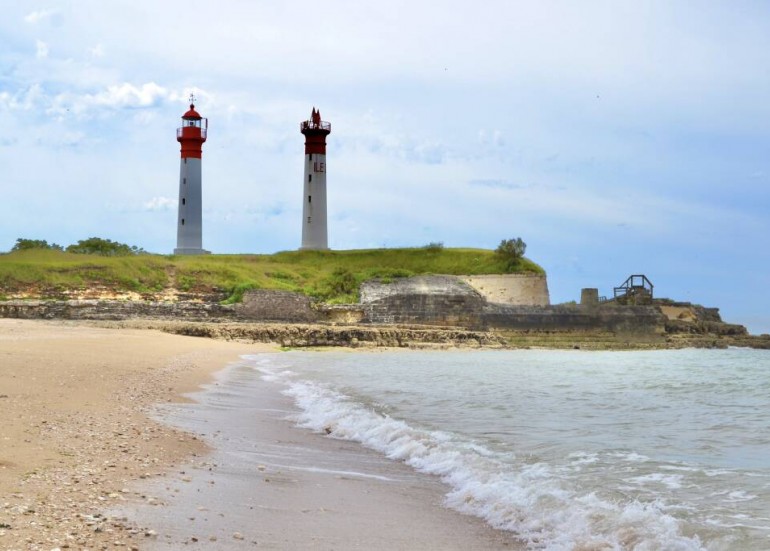 Plage île d'Aix + phare