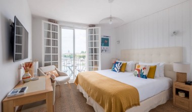 La Tour de Nesle - Chambre avec balcon et vue panoramique sur le Vieux Port