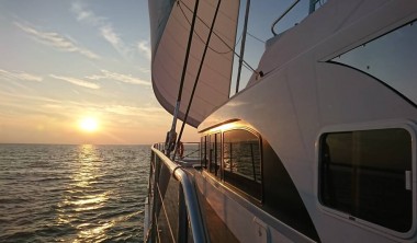 Animation - Sortie coucher de soleil en catamaran et DJ Ibano